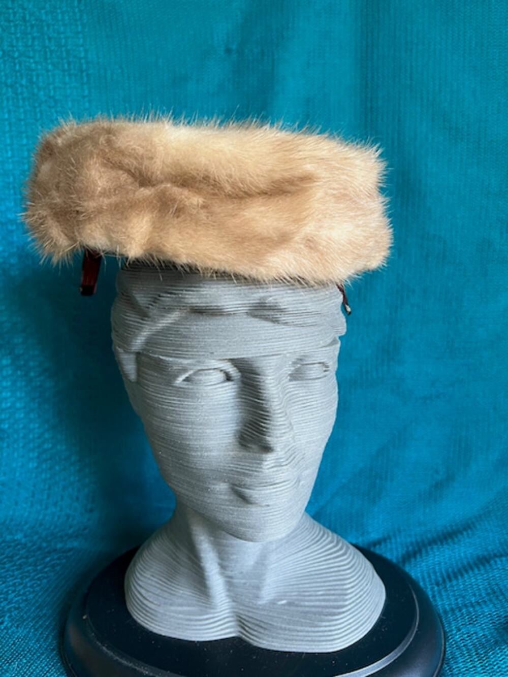 Vintage pill box hat fur with combs